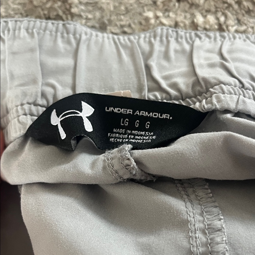 Under Armour Adjustable Elastic Waist Cargo Pockets Gray Travel Joggers Large - Picture 2 of 7